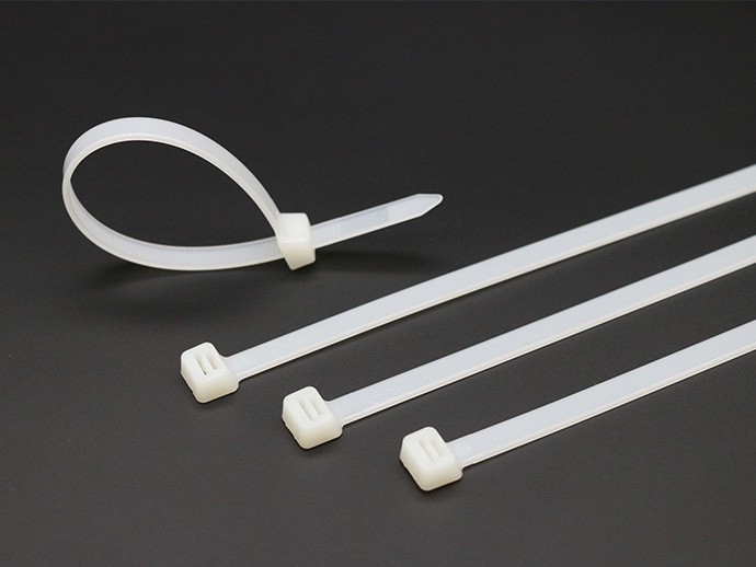 普（pǔ）通尼龍紮帶