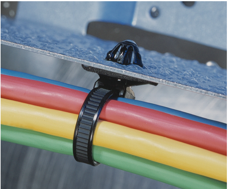 带箭头和圆盘的一体（tǐ）式（shì）固定（dìng）扎带，适用于圆孔（kǒng），带密封圈